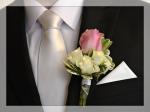 svatební korsáž pro ženicha z mini-růží