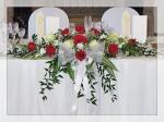 výzdoba svatebního stolu, ikebana z růží