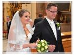 korsáž pro ženicha a kytice pro nevěstu na svatbu