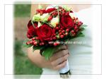 svatební kytice, květiny: růže, eustoma, třezalka